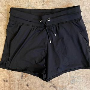 Girls activate shorts